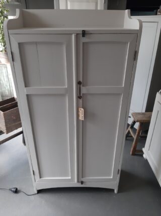 Bijzondere Franse kast Verkocht