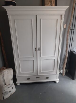 Oude Franse kast